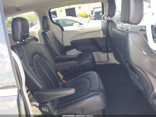 Chrysler Pacifica Touring L 2024 2C4RC1BG0RR143368 Image 8