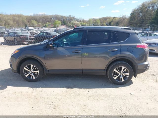 2T3RFREV8JW837252 Toyota Rav4 Xle
