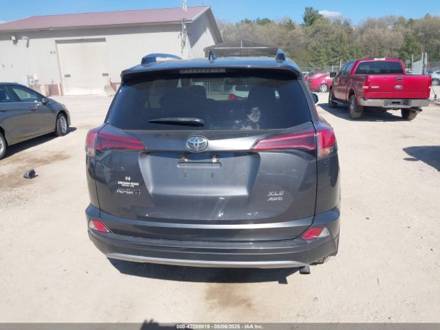 2T3RFREV8JW837252 Toyota Rav4 Xle