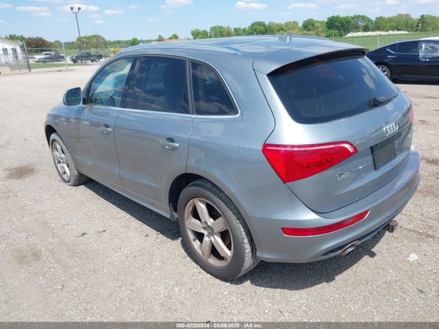 2011 AUDI Q5 WA1DKAFP2BA027939 Photo 2