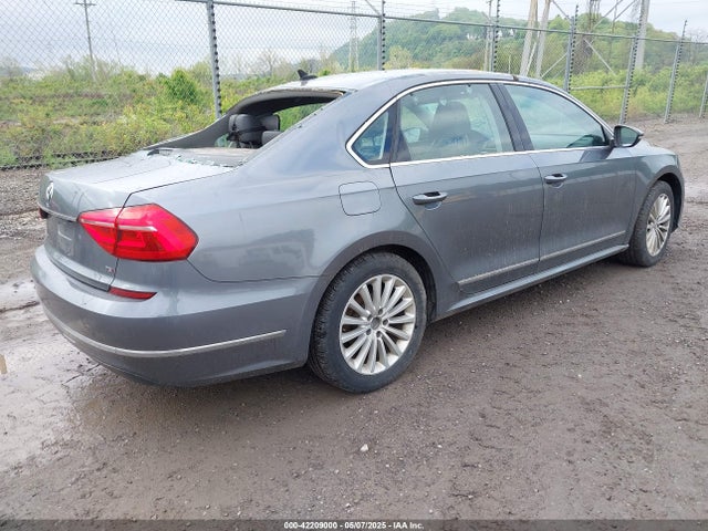 1VWBT7A34GC031517 Volkswagen Passat 1.8t Se