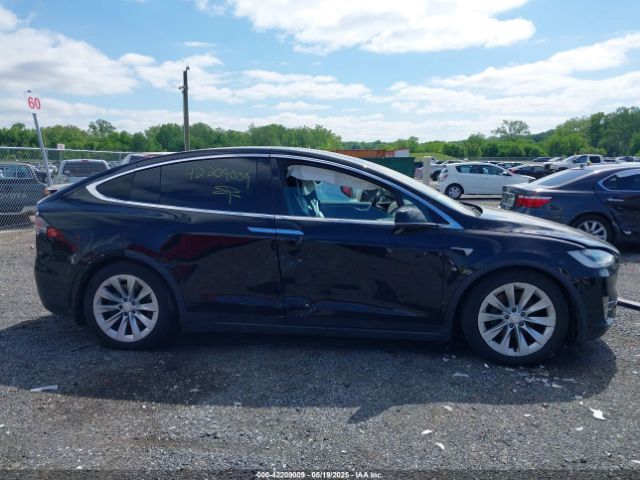 5YJXCDE27HF049989 Tesla 2017