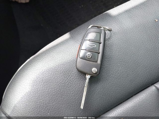WAUB8GFF2H1012840 Audi A3 2.0t Premium