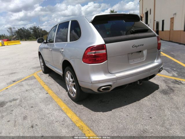 2010 PORSCHE CAYENNE WP1AA2APXALA04791 Photo 2