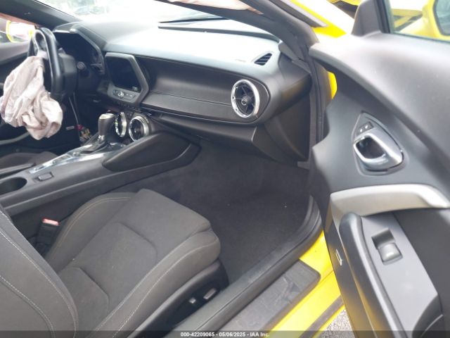 1G1FB1RS8H0188608 Chevrolet Camaro 1lt