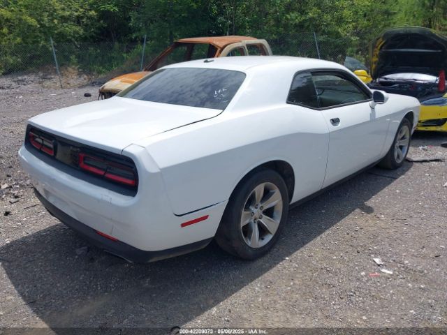 2C3CDZAG8HH568493 Dodge Challenger Sxt