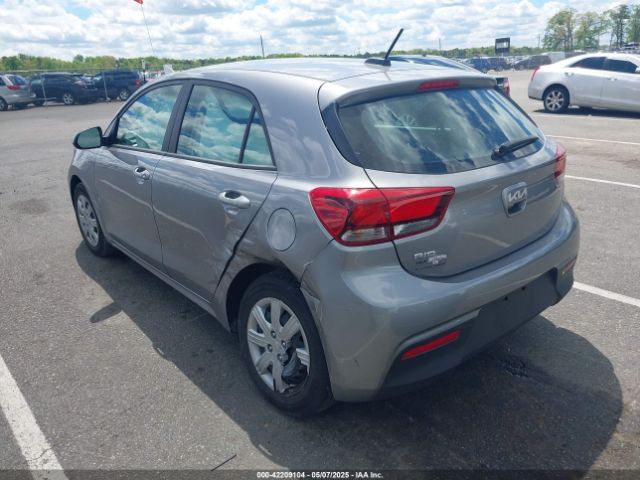 2023 KIA RIO 5-DOOR 3KPA25AD9PE520437 Photo 2