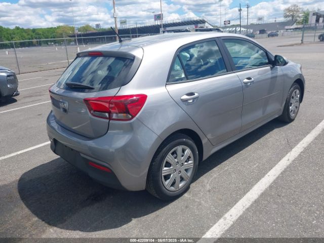 2023 KIA RIO 5-DOOR 3KPA25AD9PE520437 Photo 3