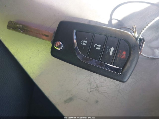 JTNB11HKXJ3042883 Toyota CAMRY LE