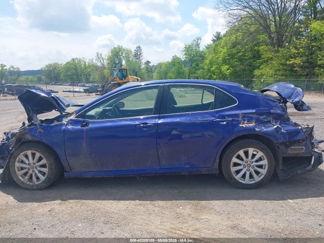 JTNB11HKXJ3042883 Toyota CAMRY LE