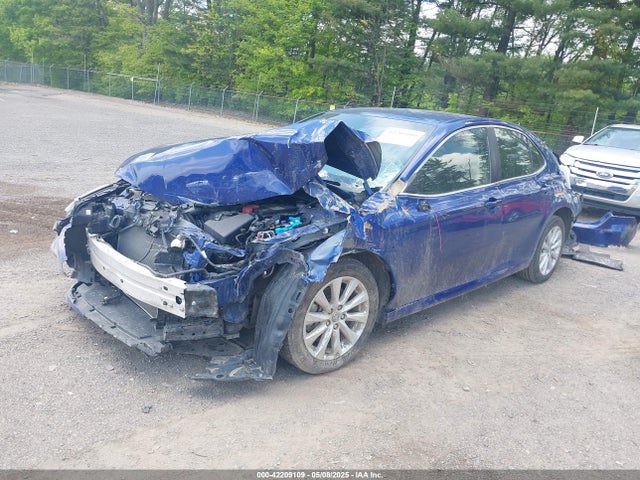 JTNB11HKXJ3042883 Toyota CAMRY LE