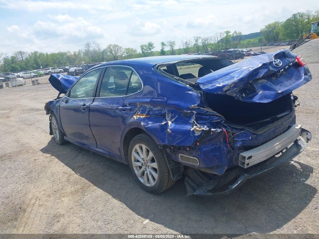 JTNB11HKXJ3042883 Toyota CAMRY LE