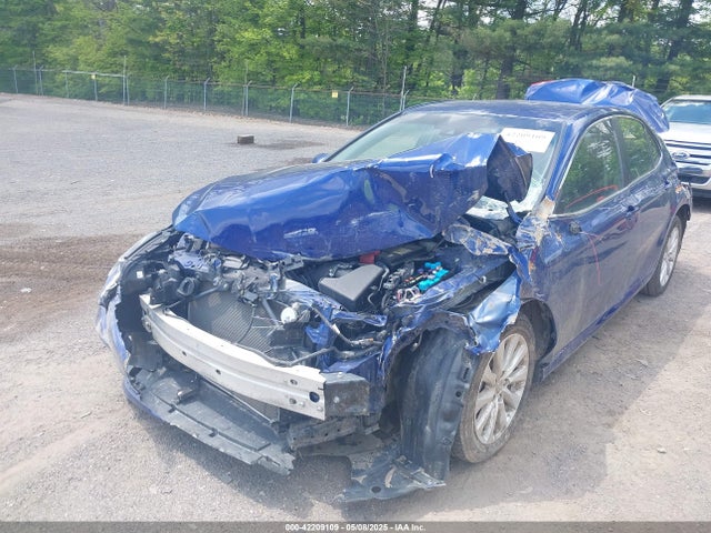 JTNB11HKXJ3042883 Toyota CAMRY LE