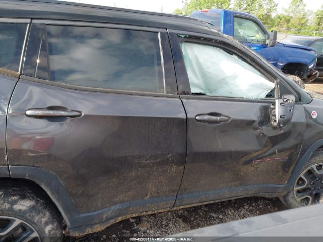 3C4NJDDB5KT722107 Jeep Compass Trailhawk 4x4