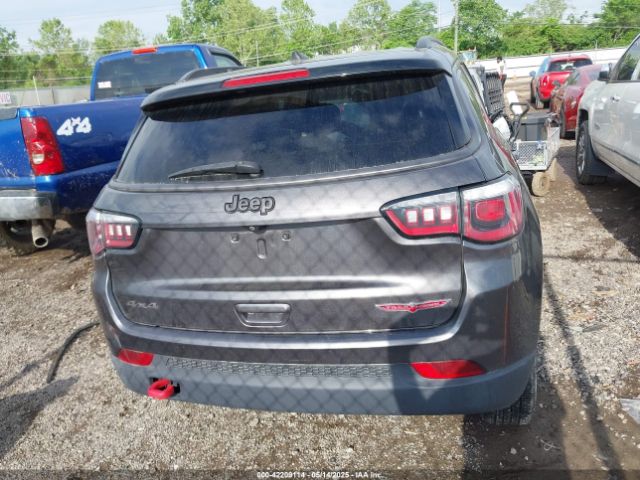 3C4NJDDB5KT722107 Jeep Compass Trailhawk 4x4