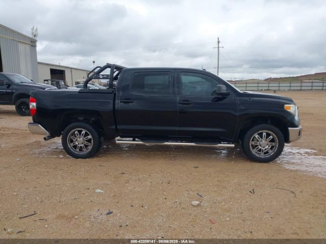 5TFDW5F15EX355225 Toyota Tundra Sr5 5.7l V8