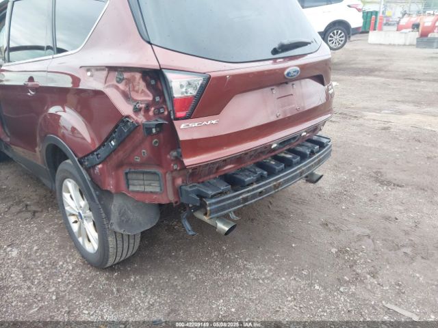 1FMCU0GD7JUA40981 Ford ESCAPE SE