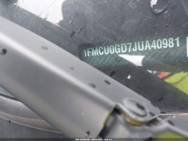 1FMCU0GD7JUA40981 Ford ESCAPE SE