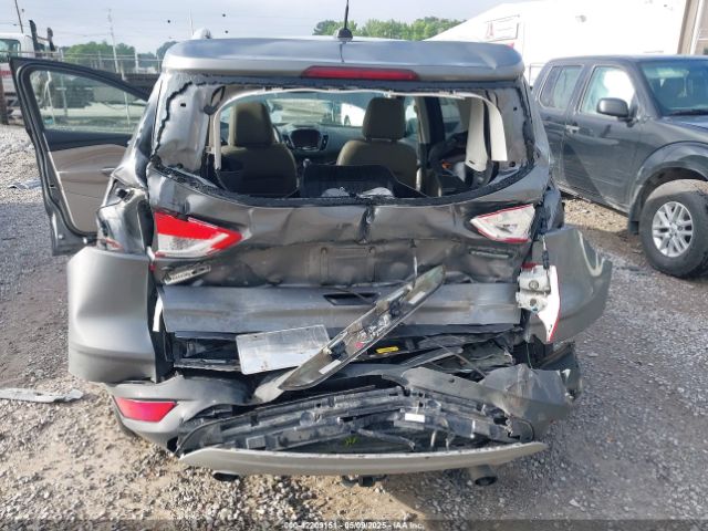 1FMCU0J97EUD22080 Ford Escape Titanium