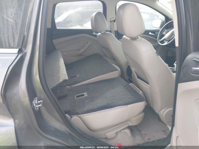 1FMCU0J97EUD22080 Ford Escape Titanium