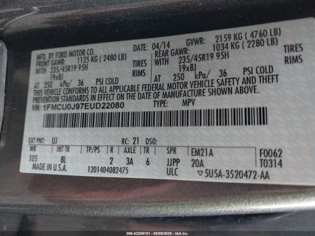 1FMCU0J97EUD22080 Ford Escape Titanium