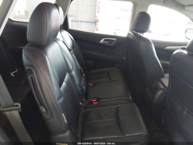 5N1DR2MN5KC627198 Nissan Pathfinder Sl