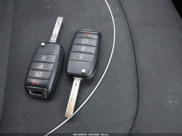 KNDJP3A52J7509933 KIA SOUL +