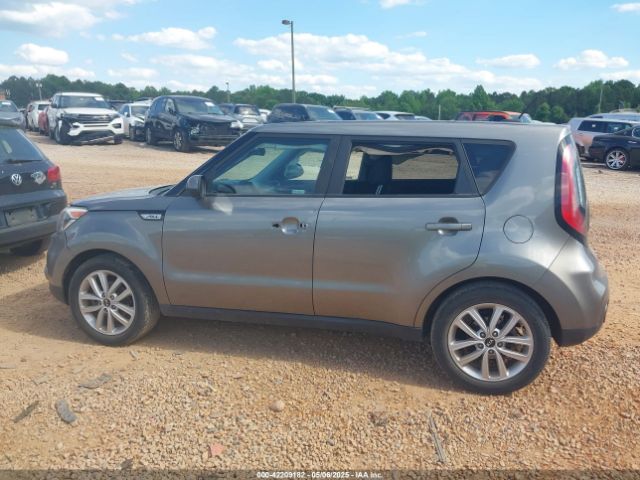 KNDJP3A52J7509933 KIA SOUL +