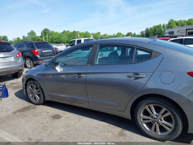 KMHD84LF2HU073842 Hyundai ELANTRA SE
