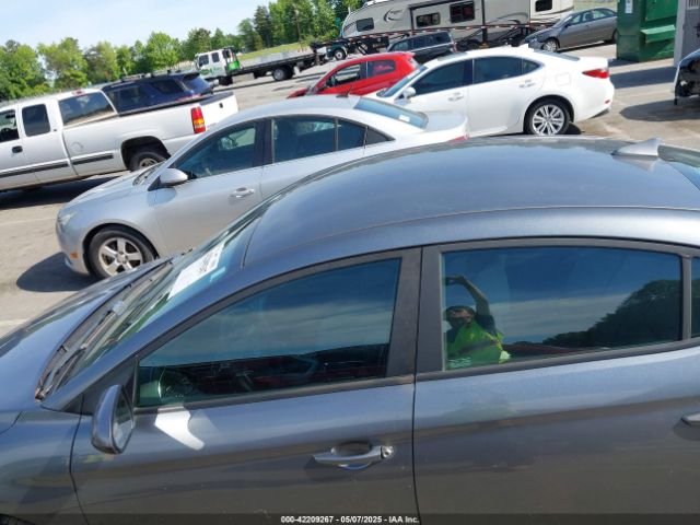 KMHD84LF2HU073842 Hyundai ELANTRA SE