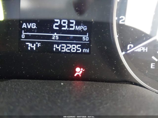 KMHD74LF8HU070365 Hyundai ELANTRA SE