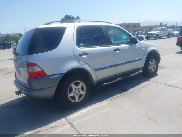 1999 MERCEDES-BENZ ML 320 4JGAB54E2XA090835 Photo 3