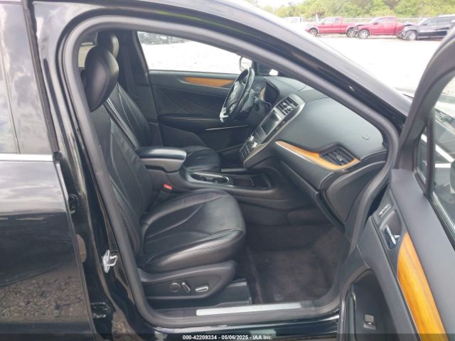 5LMCJ3D91HUL14029 Lincoln Mkc Reserve