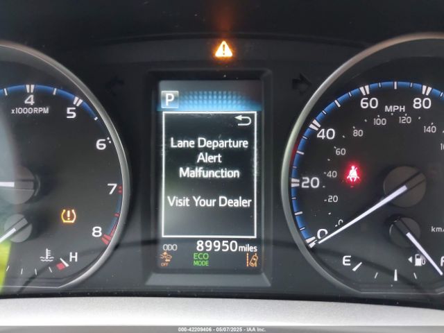JTMBFREV0HJ171160 Toyota RAV4 LE