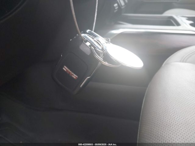 3GTU9DEL0NG132163 GMC l87