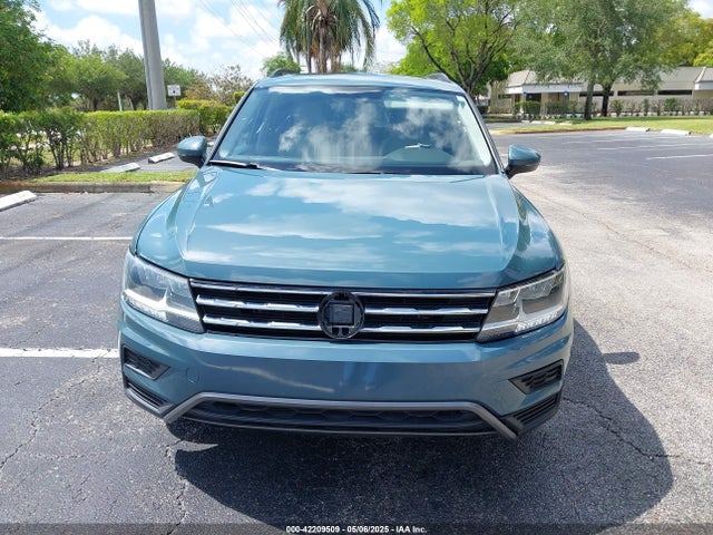 3VV3B7AX8KM171057 Volkswagen Tiguan 2.0t Se/2.0t Sel/2.0t Sel R-line/2.0t Sel R-line Black