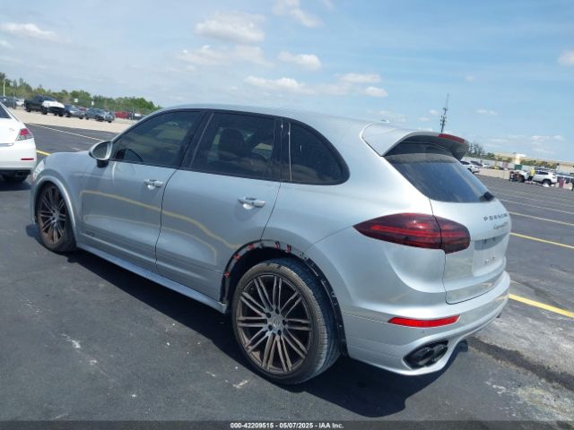 2016 PORSCHE CAYENNE WP1AD2A27GLA76018 Photo 2