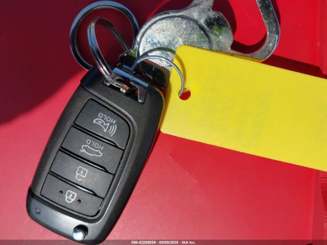 3KPC24A35JE013682 Hyundai ACCENT SE