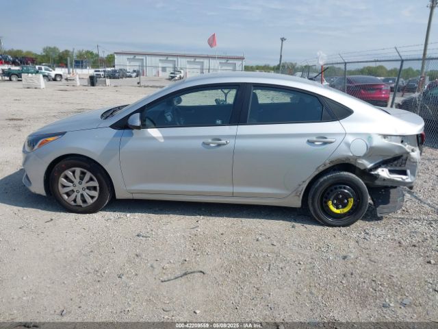 3KPC24A35JE013682 Hyundai ACCENT SE