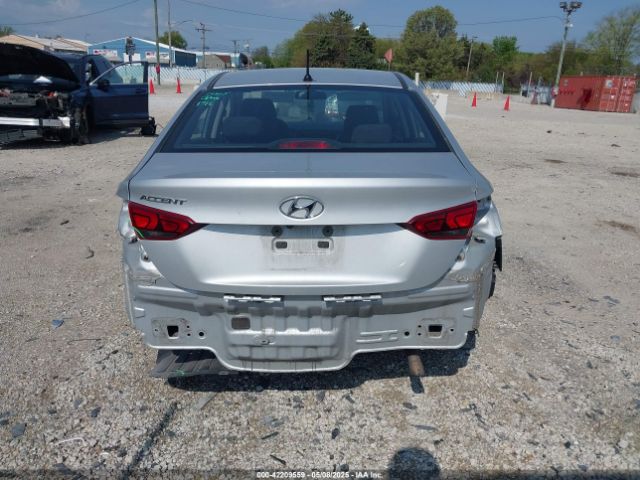 3KPC24A35JE013682 Hyundai ACCENT SE