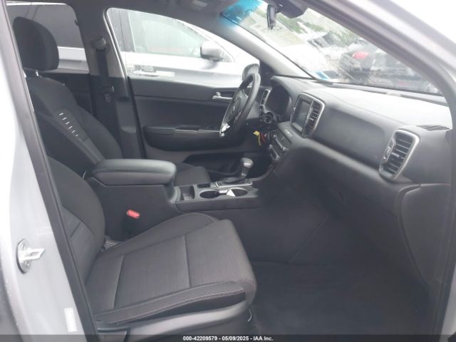 KNDPMCAC1K7581368 KIA Sportage Lx
