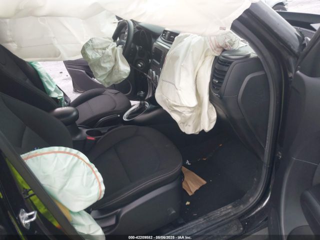 2018 KIA SOUL KNDJN2A25J7903500 Photo 4