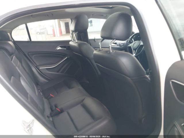 2015 MERCEDES-BENZ GLA 250 WDCTG4GB8FJ070771 Photo 7