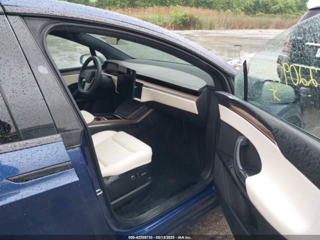 2023 TESLA MODEL X 7SAXCDE59PF413874 Photo 4