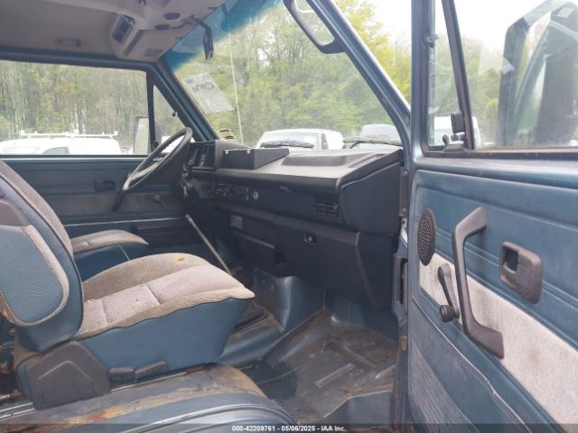 1987 VOLKSWAGEN VANAGON WV2YB025XHG026423 Photo 4