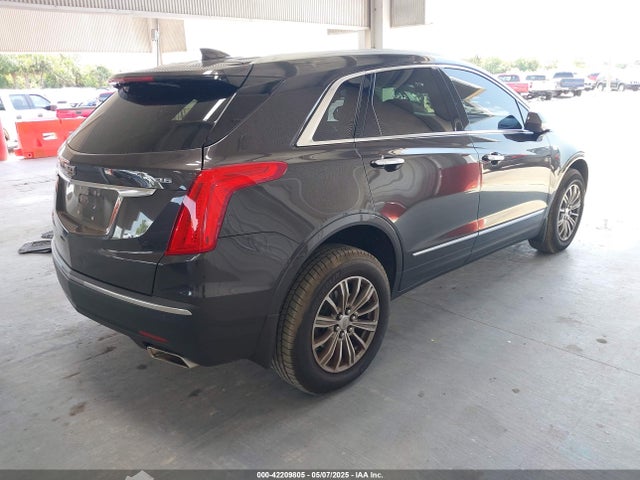 2018 CADILLAC XT5 1GYKNCRS0JZ220245 Photo 3