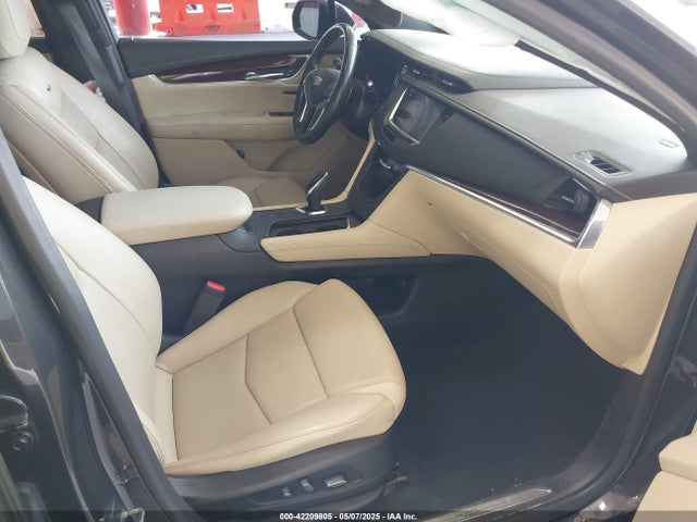 2018 CADILLAC XT5 1GYKNCRS0JZ220245 Photo 4
