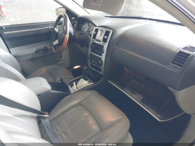 Продаж на аукціоні авто 2006 Chrysler 300c, vin: 2C3KA63H06H198047, номер лоту: 42209818