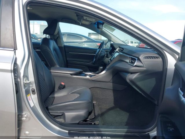 2018 TOYOTA CAMRY 4T1B11HK2JU131082 Photo 4