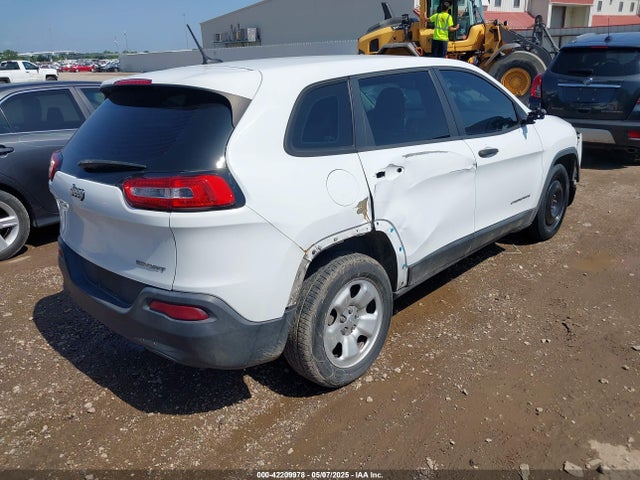 1C4PJLAB4FW535853 Jeep Cherokee Sport